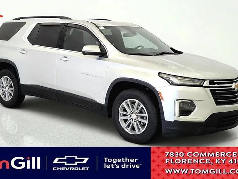 Used 2022 Chevrolet Traverse LT FWD image 1