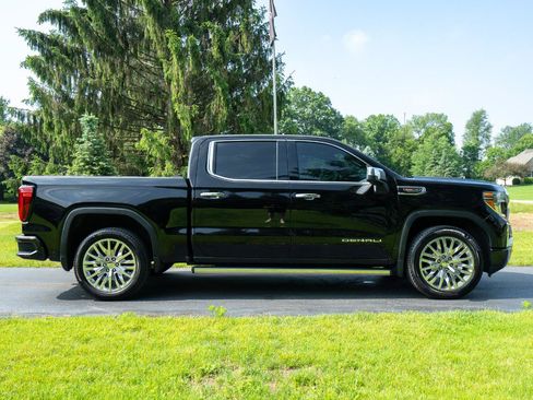 Used 2019 GMC Sierra 1500 Denali w/ Denali Ultimate Package AWD/4WD image 2