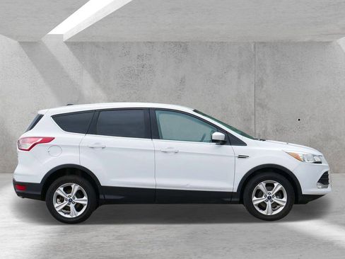 Used 2013 Ford Escape SE FWD image 2