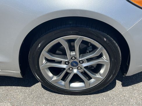 Used 2019 Ford Fusion SEL FWD image 28
