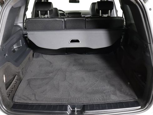 Used 2021 Mercedes-Benz GLB 250 4MATIC w/ Premium Package image 18