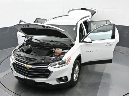 Used 2020 Chevrolet Traverse LT w/ Driver Confidence II Package image 47