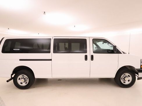 Used 2024 Chevrolet Express 3500 LT w/ LT Preferred Equipment Group image 2