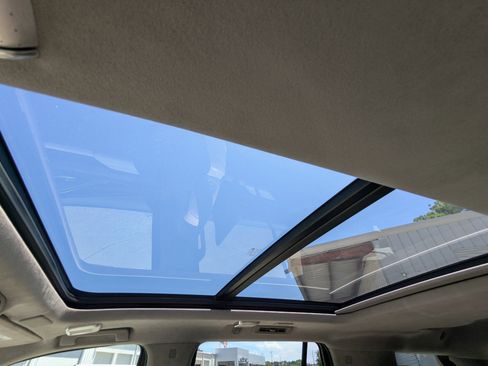 Used 2022 Cadillac Escalade Premium Luxury Platinum image 33