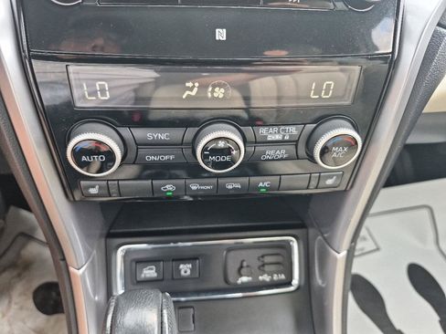 Used 2019 Subaru Ascent Limited AWD/4WD image 24