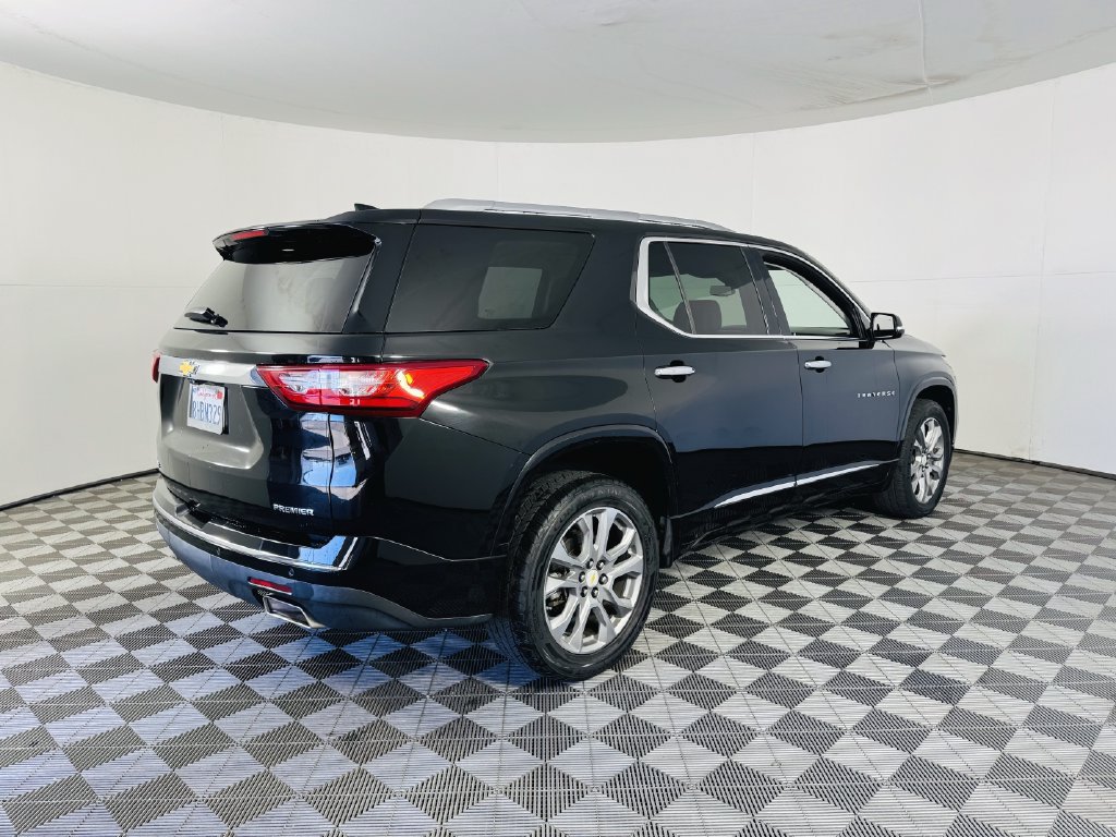 Used 2019 Chevrolet Traverse Premier w/ Driver Confidence II Package FWD image 33