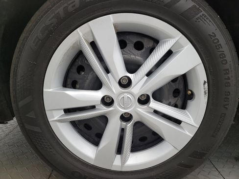 Used 2024 Nissan Kicks S FWD image 31