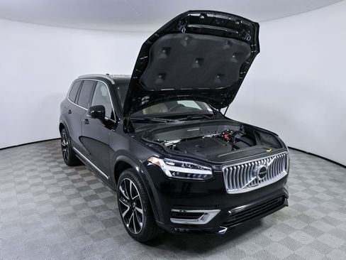 Used 2024 Volvo XC90 B6 Ultimate w/ Protection Package Premier AWD/4WD image 37