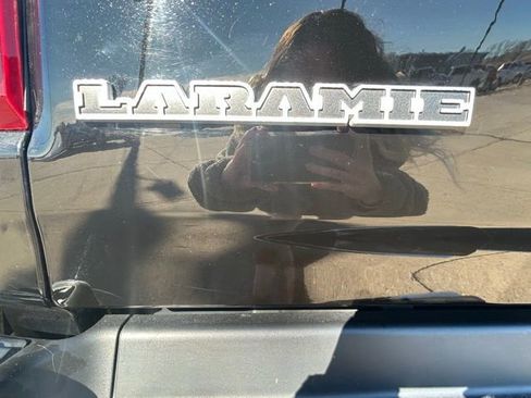 Used 2019 RAM 1500 Laramie image 25