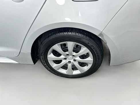 Used 2024 Toyota Corolla LE FWD image 11