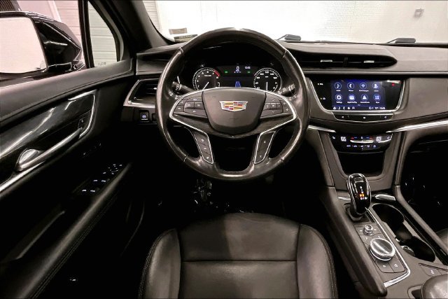 Used 2021 Cadillac XT5 Premium Luxury FWD image 6