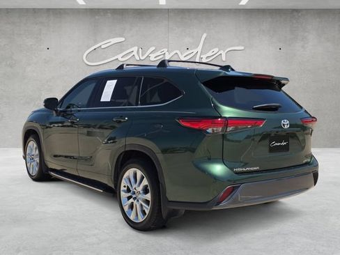Used 2023 Toyota Highlander Limited FWD image 14