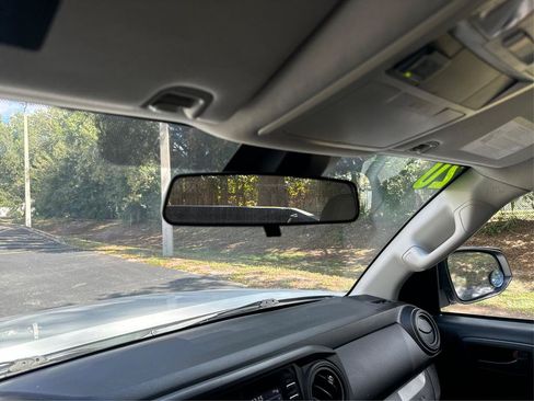 Used 2020 Toyota Tacoma SR RWD image 14