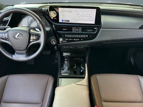 Used 2024 Lexus ES 350 w/ Premium Package image 16