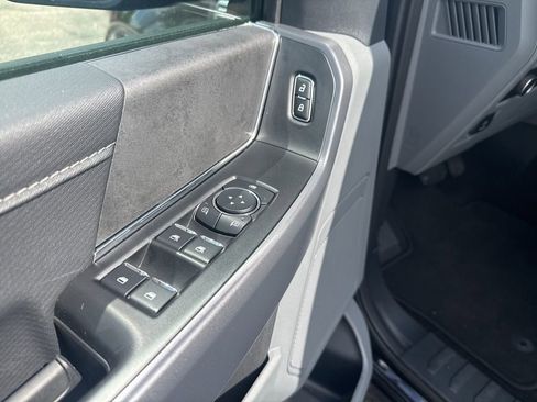 Used 2025 Ford F150 XLT image 33