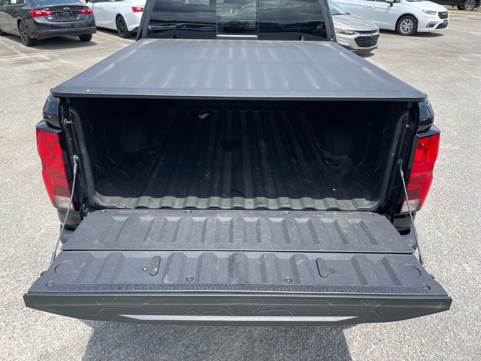 Used 2023 Chevrolet Colorado LT w/ LT Convenience Package II AWD/4WD image 20