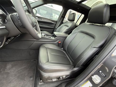 New 2025 Jeep Grand Cherokee Limited image 19