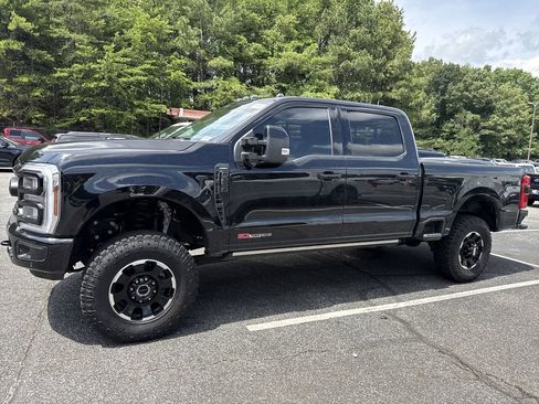 Used 2025 Ford F250 Lariat w/ Lariat Ultimate Package AWD/4WD image 10