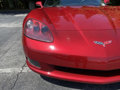 Used 2005 Chevrolet Corvette Convertible w/ Preferred Equipment Group RWD image 13