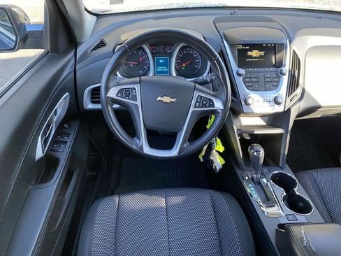 Used 2017 Chevrolet Equinox LT w/ Convenience Package image 13