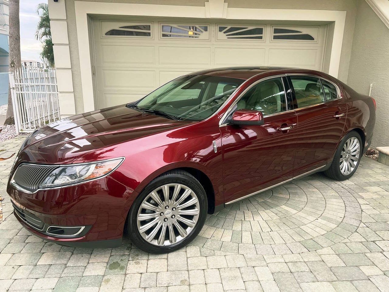 Used 2015 Lincoln MKS AWD w/ Equipment Group 101A image 3