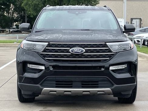 Used 2022 Ford Explorer XLT w/ Equipment Group 202A AWD/4WD image 8