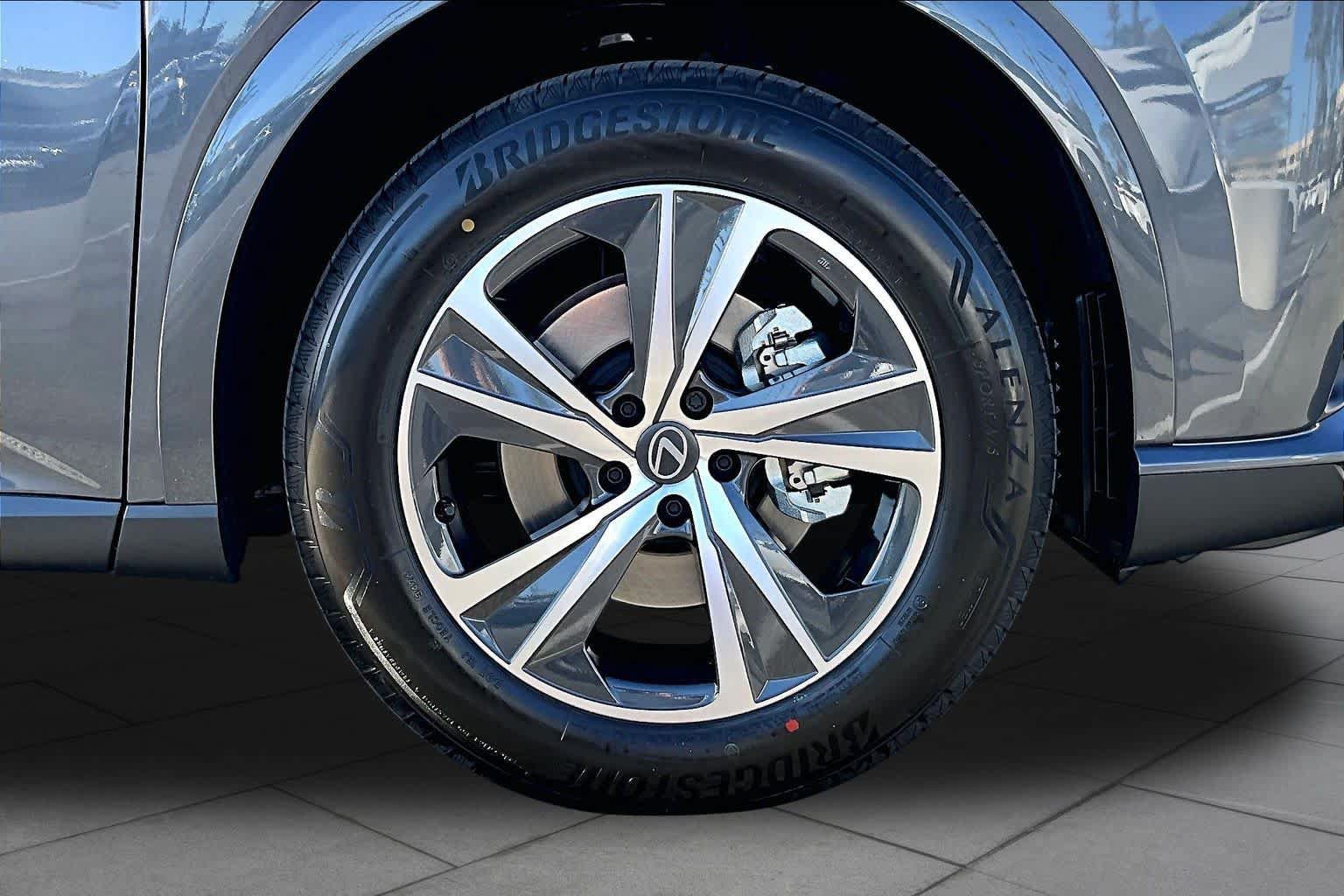 New 2026 Lexus RX 350 Premium FWD image 9