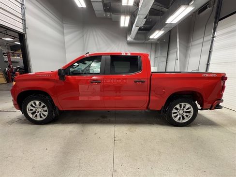 Used 2023 Chevrolet Silverado 1500 Custom image 4