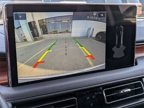 Used 2022 Lincoln Nautilus Reserve image 25