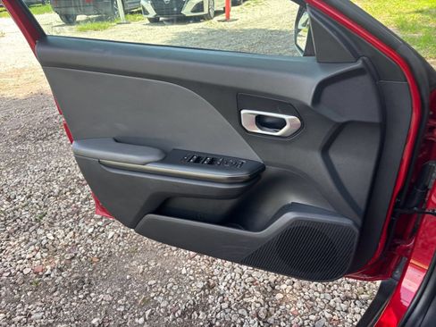 Used 2025 Kia K4 FWD image 18