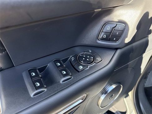 Used 2022 Ford Expedition Max Platinum image 11