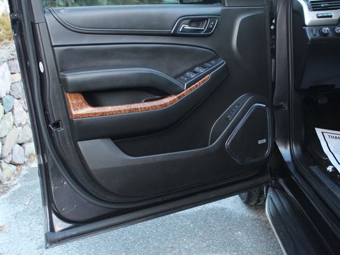 Used 2018 Chevrolet Tahoe Premier image 12