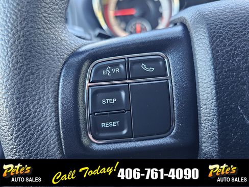 Used 2018 Dodge Grand Caravan SE w/ UConnect Hands-Free Group image 29