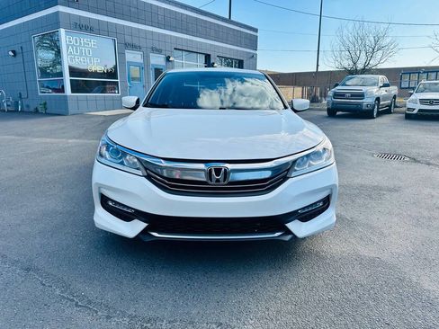 Used 2017 Honda Accord Sport Special Edition image 2