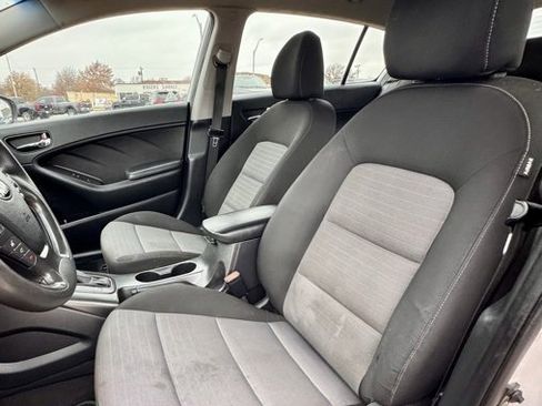 Used 2016 Kia Forte LX image 9
