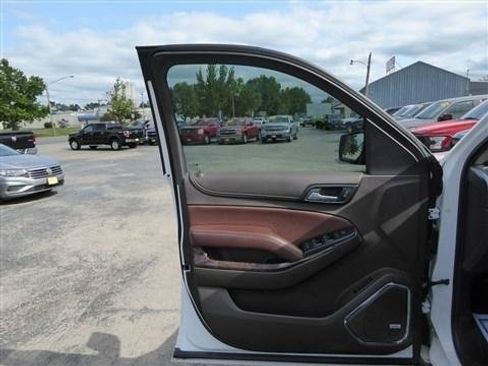 Used 2015 Chevrolet Suburban LTZ AWD/4WD image 10