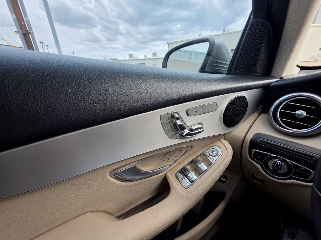Used 2022 Mercedes-Benz GLC 300 image 16