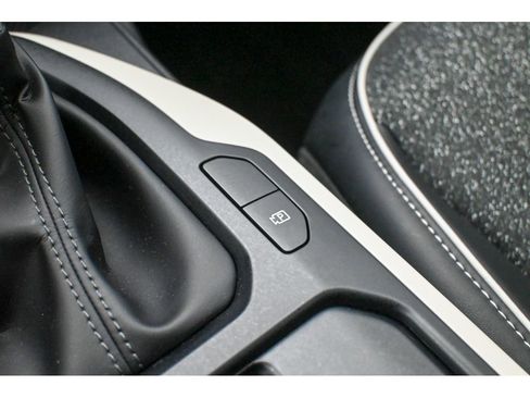 Used 2025 Kia K4 GT-Line image 41