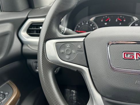 Used 2022 GMC Acadia SLE FWD image 16