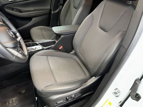 Certified 2023 Buick Encore GX Preferred w/ Cold Weather Comfort Package image 5