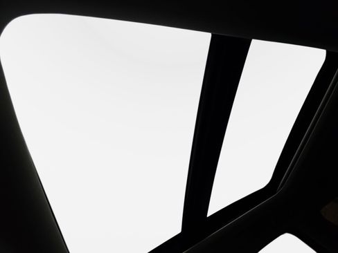 Certified 2025 Nissan Pathfinder Platinum FWD image 29