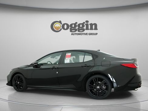 New 2026 Toyota Camry Hybrid image 8