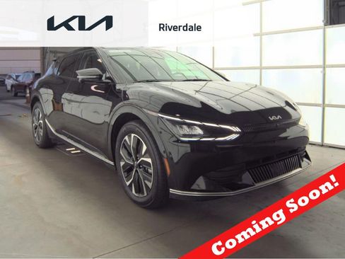 Used 2022 Kia EV6 Wind w/ Wind Technology Package AWD/4WD image 1