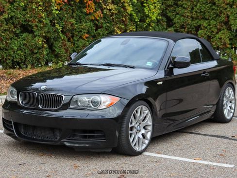 Used 2010 BMW 135i Convertible image 19
