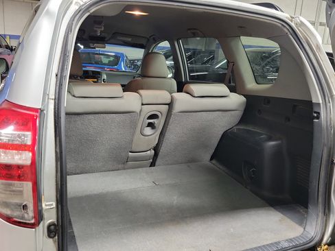 Used 2009 Toyota RAV4 4WD image 7