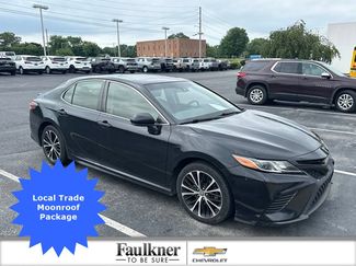 Used 2018 Toyota Camry SE w/ Moonroof Package FWD video 1