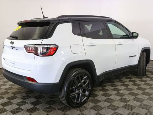 Used 2026 Jeep Compass Limited AWD/4WD image 13