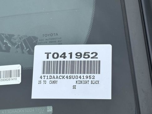 Certified 2025 Toyota Camry SE w/ Convenience Package FWD image 14