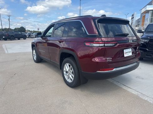 New 2025 Jeep Grand Cherokee Laredo X w/ Luxury Tech Group I image 3