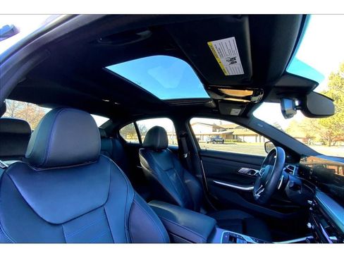 Used 2025 BMW M340i xDrive w/ Premium Package image 23